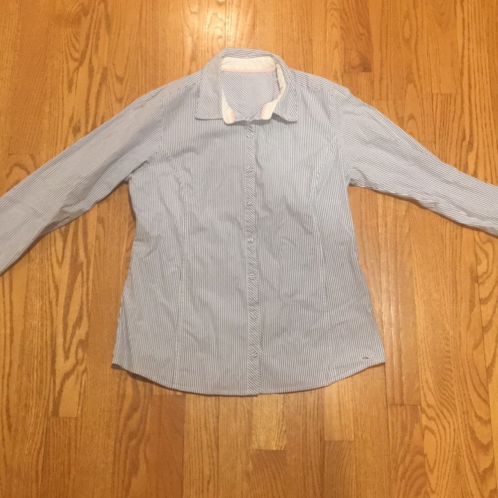 Vineyard Vines Blue and White Button Down